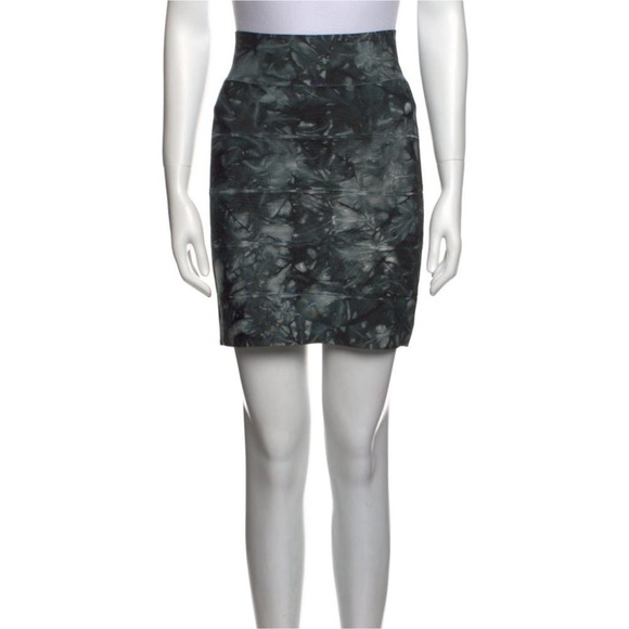 Herve Leger Dresses & Skirts - Herve Leger bandage mini skirt